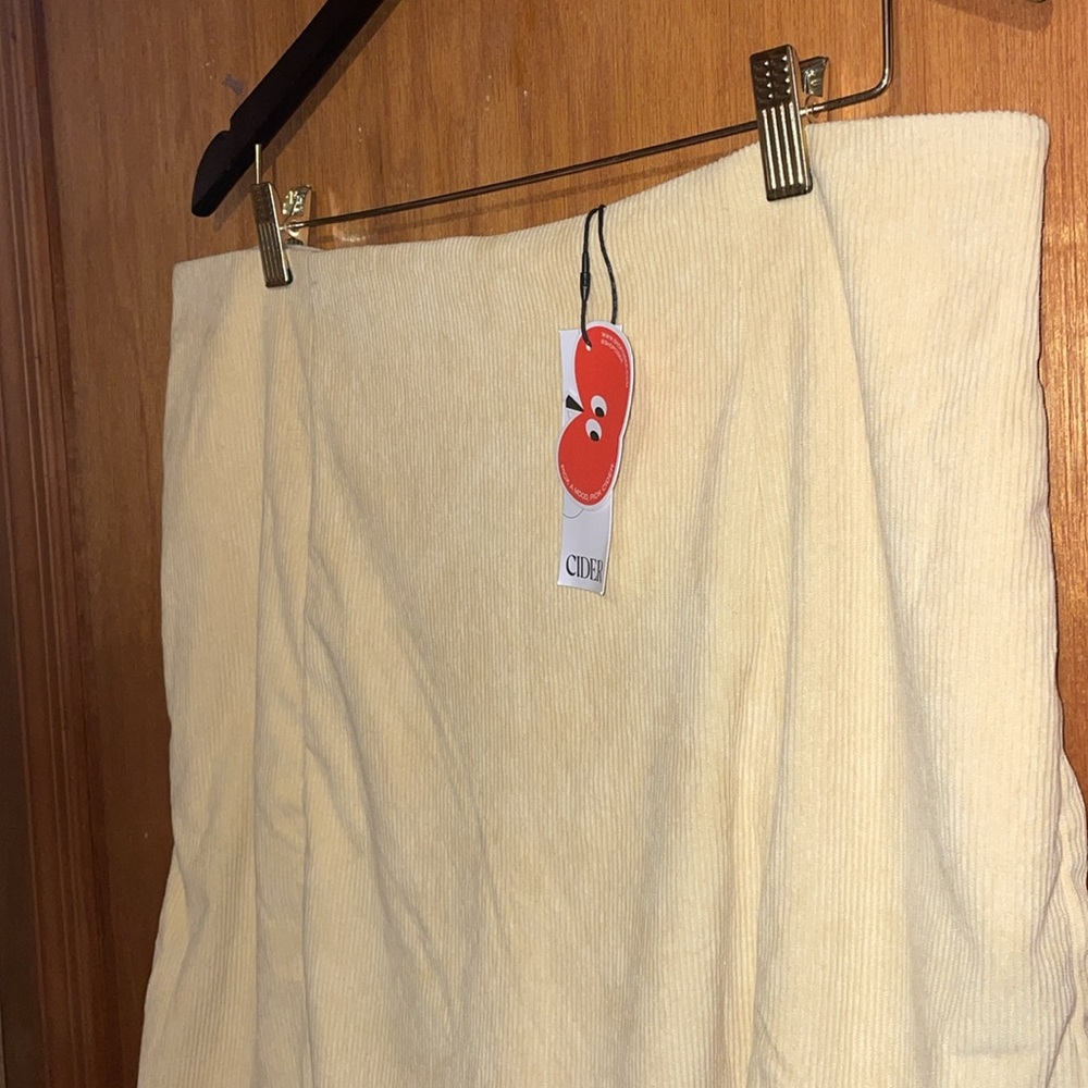 •CIDER•NWT YELLOW HIGH WAISTED SPLIT FRONT CURVY PLUS CORDUROY SKORT SIZE 0XL - Picture 9 of 13